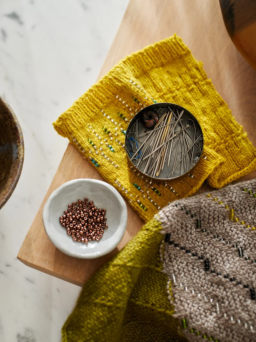 Beaded Colourwork: A Modern Approach to Knitting with Beads - imagine 16