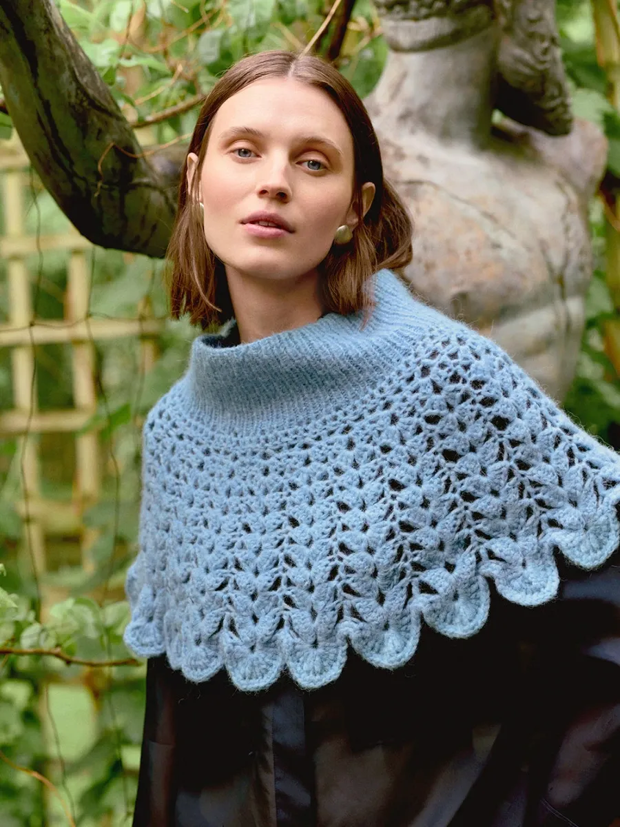Flowerfield Poncho Sandnes Garn